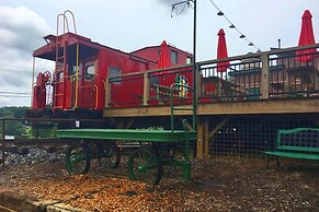 Asheville Cottage Retreat by Avantstay A+ Charm