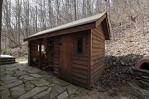 Creekside Mountain by Avantstay Private Sauna