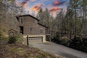 Creekside Mountain by Avantstay Private Sauna