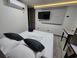 Cra. 81 No. 37d - 17