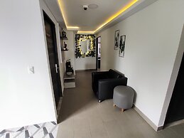 Cra. 81 No. 37d - 17