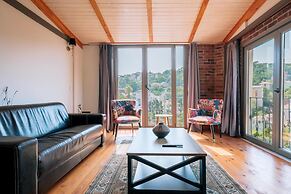 Stunning Sea View Loft 5 min to Park in Kuzguncuk