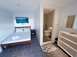 Victoria's Bed & Breakfast