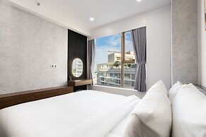 Convinia Luxury The Peak Midtown