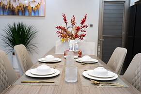 Convinia Luxury The Peak Midtown