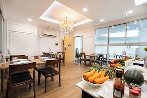 Convinia Luxury The Peak Midtown