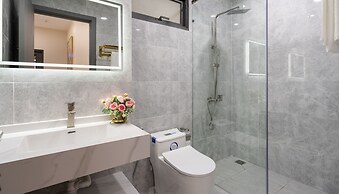 Convinia Luxury The Peak Midtown