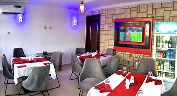 Hotel by Luxury L'auberge