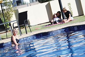 Jacaranda Motel & Holiday Units