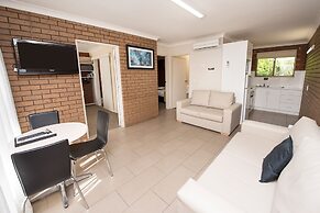 Jacaranda Motel & Holiday Units