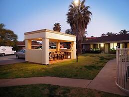 Jacaranda Motel & Holiday Units