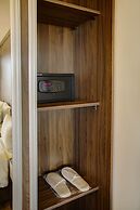 Luciana Hotel by FHM