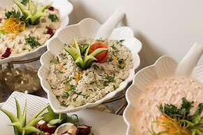 Luciana Hotel by FHM