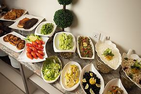 Luciana Hotel by FHM