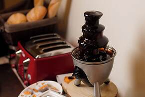 Luciana Hotel by FHM