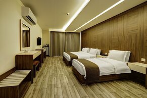 Luciana Hotel by FHM