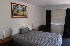 Charleville Waltzing Matilda Motor Inn