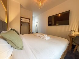 The Arundell Hotel
