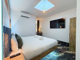 The Arundell Hotel