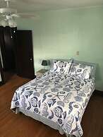 Beach Lovers Delight 3 Bedroom Cottage by RedAwning