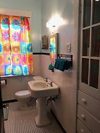 Beach Lovers Delight 3 Bedroom Cottage by RedAwning