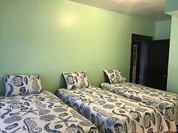 Beach Lovers Delight 3 Bedroom Cottage by RedAwning