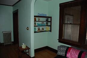 Beach Lovers Delight 3 Bedroom Cottage by RedAwning