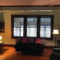 Beach Lovers Delight 3 Bedroom Cottage by RedAwning