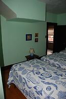 Beach Lovers Delight 3 Bedroom Cottage by RedAwning