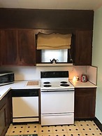 Beach Lovers Delight 3 Bedroom Cottage by RedAwning