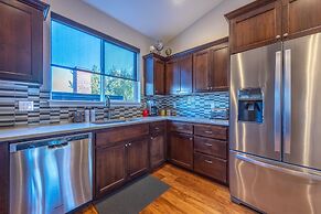 Hull Street Loft 2 Bedroom Townhouse by RedAwning