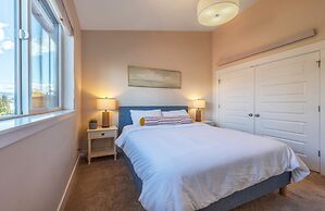 Hull Street Loft 2 Bedroom Townhouse by RedAwning