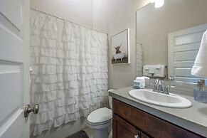 Hull Street Loft 2 Bedroom Townhouse by RedAwning