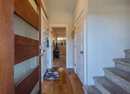 Hull Street Loft 2 Bedroom Townhouse by RedAwning