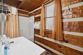 An Affair To Remember 1 Bedroom Cabin by Heavenly Views Resort