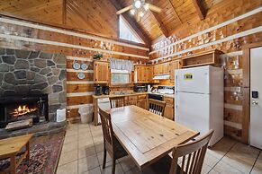 An Affair To Remember 1 Bedroom Cabin by Heavenly Views Resort