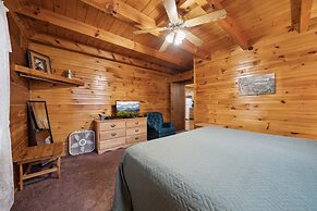 A Dream Come True 2 Bedroom Cabin by RedAwning