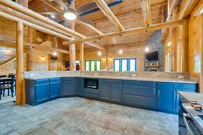 Sensational Views 4 Bedroom Cabin by Heavenly Views Resort