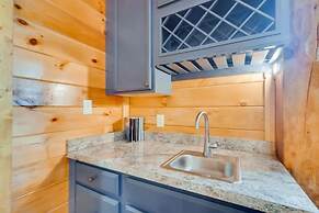 Sensational Views 4 Bedroom Cabin by Heavenly Views Resort