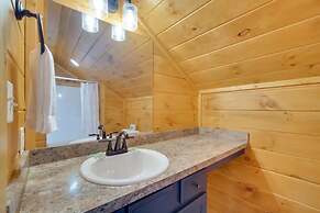 Sensational Views 4 Bedroom Cabin by Heavenly Views Resort