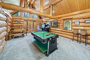 Parkway Treasure 3 Bedroom Cabin by Heavenly Views Resort