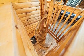 Parkway Treasure 3 Bedroom Cabin by Heavenly Views Resort