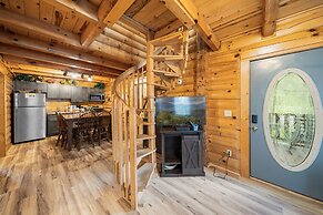 Parkway Treasure 3 Bedroom Cabin by Heavenly Views Resort