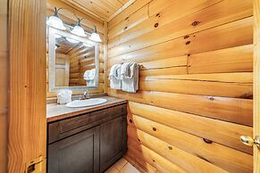 Parkway Treasure 3 Bedroom Cabin by Heavenly Views Resort