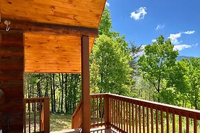Elkmont Views Cabin by Heavenly Views Resort