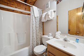 Together Always 1 Bedroom Cabin by Heavenly Views Resort