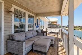 Sunset Point - 2249 Mallard St 3 Bedroom Home by RedAwning