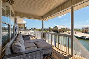 Sunset Point - 2249 Mallard St 3 Bedroom Home by RedAwning