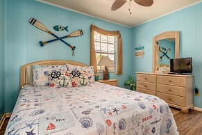 Sunset Point - 2249 Mallard St 3 Bedroom Home by RedAwning