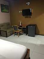 Joh Ann Western Guest